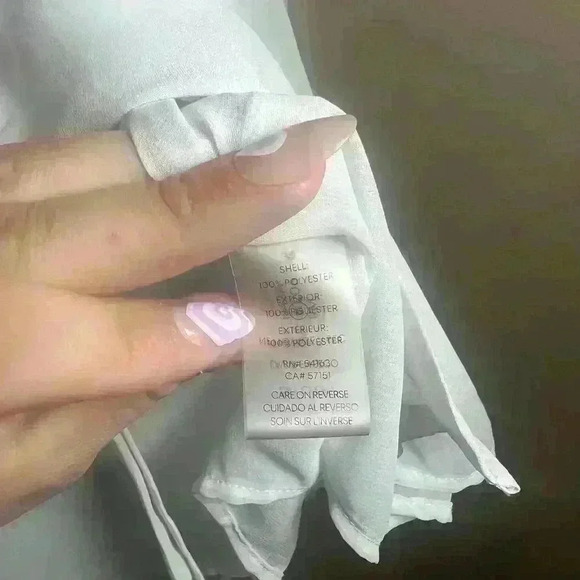 Calvin Klein Blouse size large length 27in p2p 22in - Picture 3 of 4